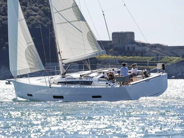 Dufour 430 - Yacht Charter Sailica