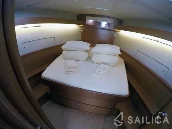 Dufour 430 - Yacht Charter Sailica