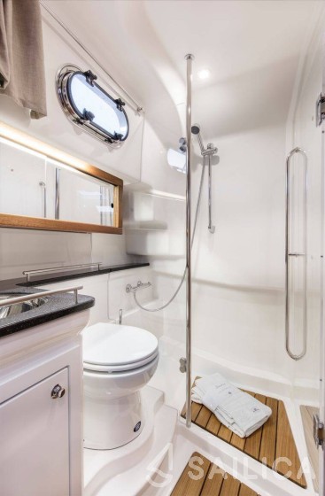 Nimbus 365 Coupé - Yacht Charter Sailica