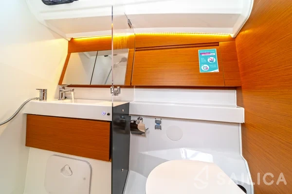 Sun Odyssey 410 - Yacht Charter Sailica