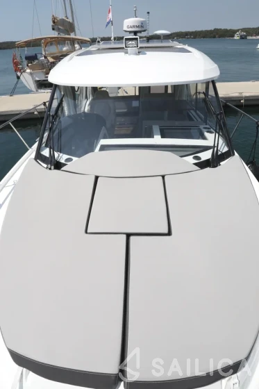 Merry Fisher 895 - Yacht Charter Sailica