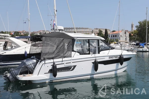 Merry Fisher 895 - Yacht Charter Sailica
