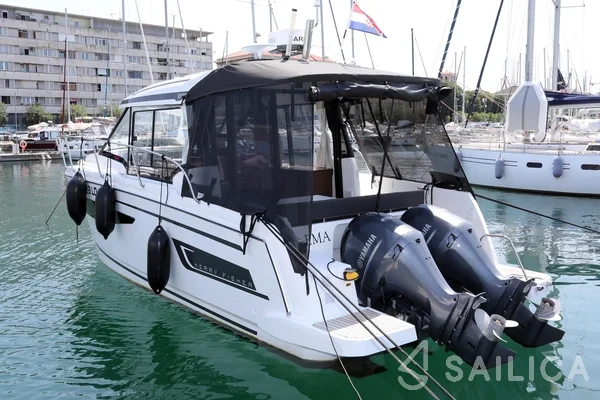 Merry Fisher 895 - Yacht Charter Sailica