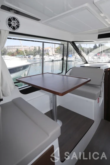 Merry Fisher 895 - Yacht Charter Sailica