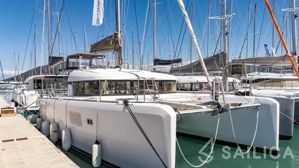 Lagoon 39 - Yacht Charter Sailica