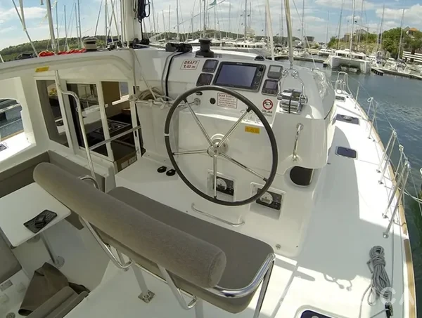 Lagoon 39 - Yacht Charter Sailica