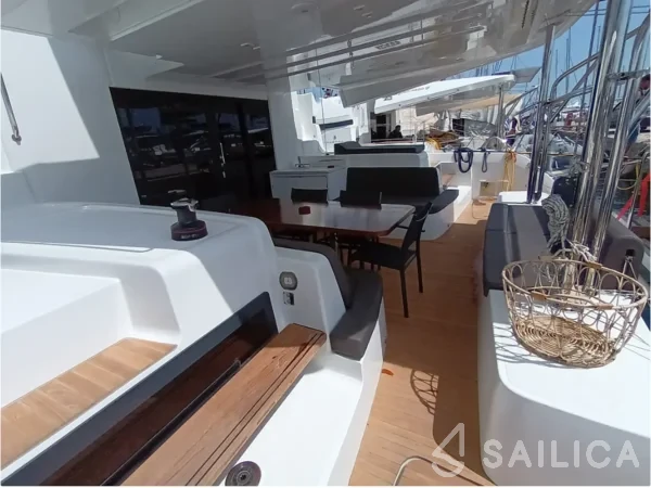 Lagoon 51 - Yacht Charter Sailica