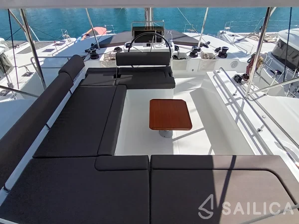 Lagoon 51 - Yacht Charter Sailica