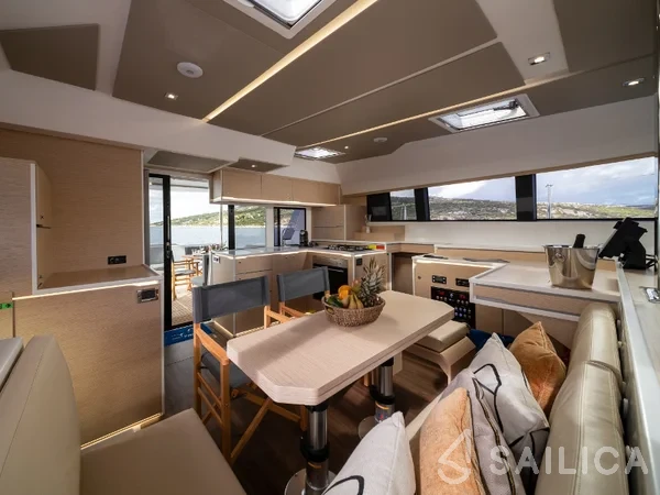 Cervetti 44 - Yacht Charter Sailica