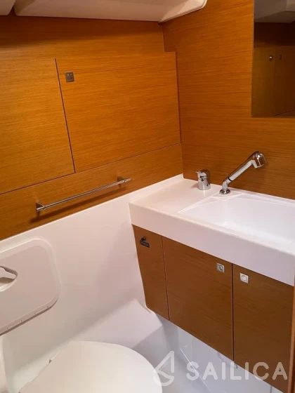 Sun Odyssey 479 - Yacht Charter Sailica