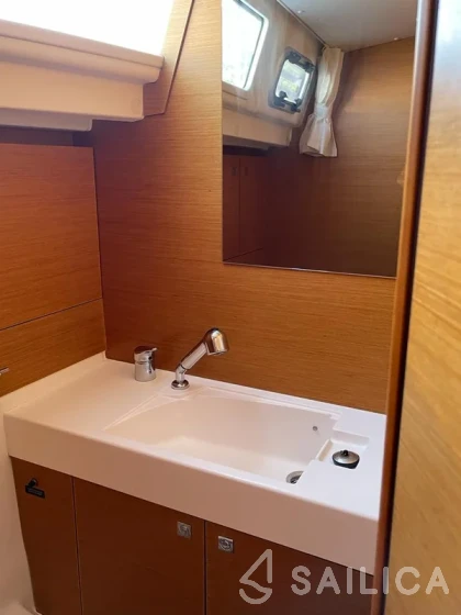 Sun Odyssey 479 - Yacht Charter Sailica