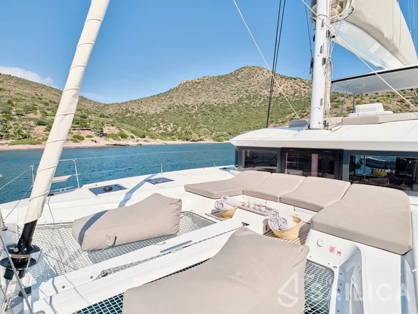 Lagoon 51 - Yacht Charter Sailica