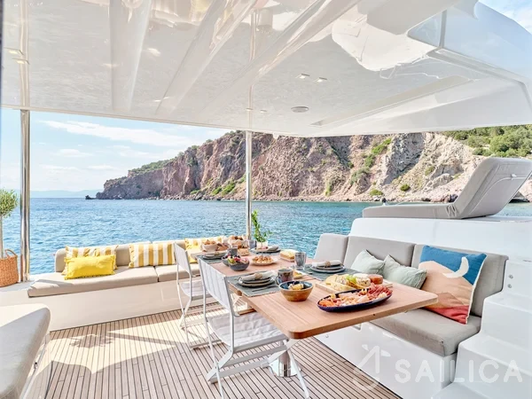 Lagoon 51 - Yacht Charter Sailica