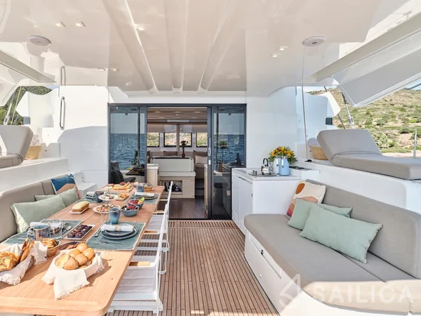 Lagoon 51 - Yacht Charter Sailica