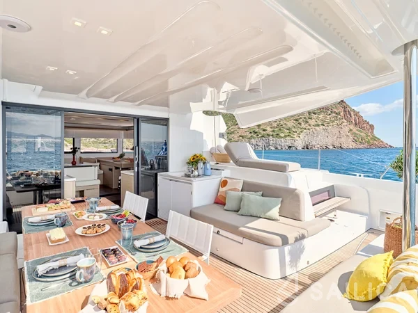 Lagoon 51 - Yacht Charter Sailica