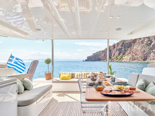 Lagoon 51 - Yacht Charter Sailica