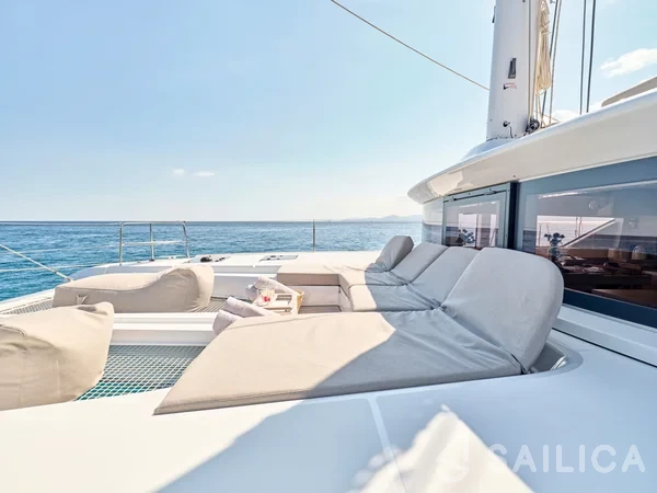 Lagoon 51 - Yacht Charter Sailica