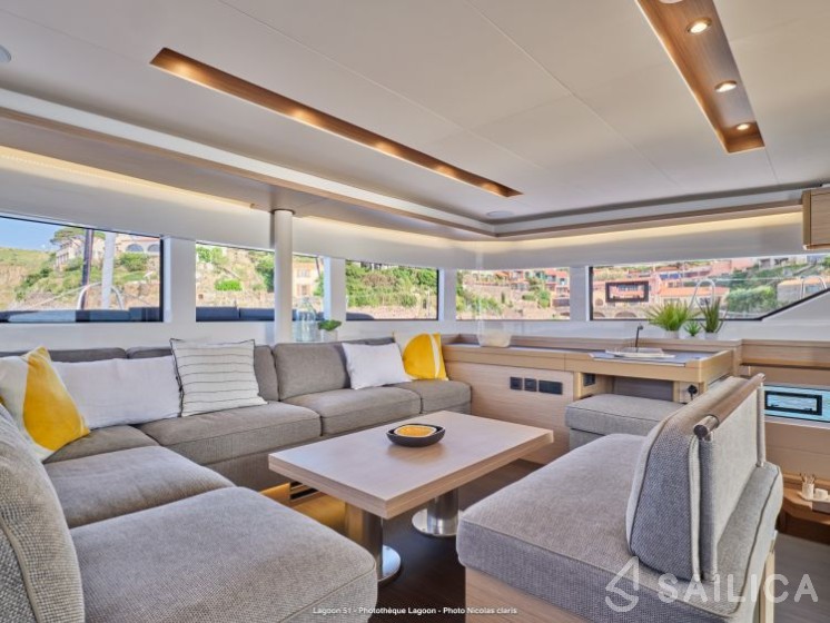 Lagoon 51 - Yacht Charter Sailica