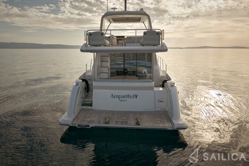 Azimut 55 - Yacht Charter Sailica
