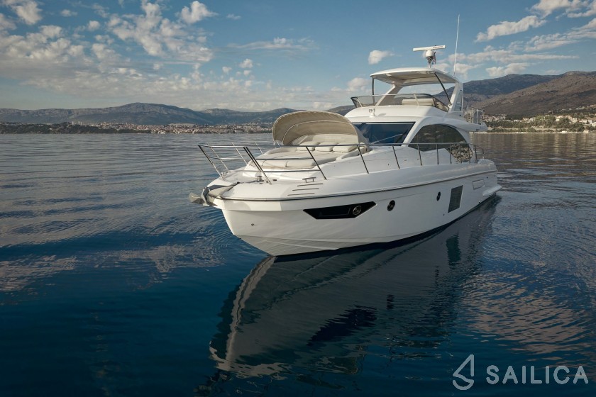 Azimut 55 - Yacht Charter Sailica