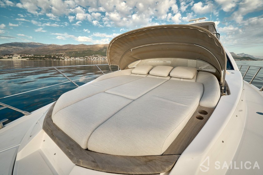 Azimut 55 - Yacht Charter Sailica