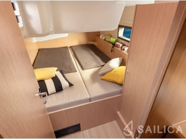 Bavaria 38 - Yacht Charter Sailica