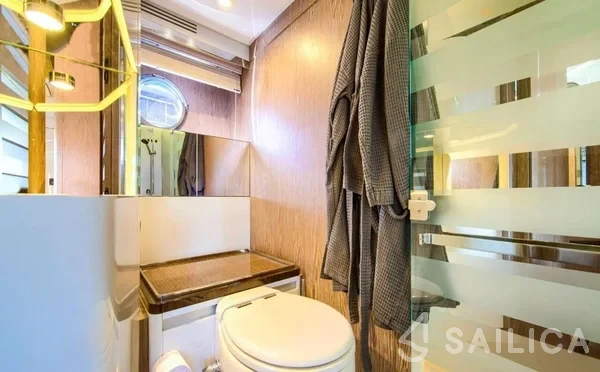 Azimut S7 - Yacht Charter Sailica
