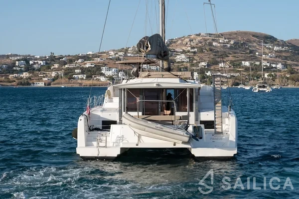 Bali 4.4 - Yacht Charter Sailica