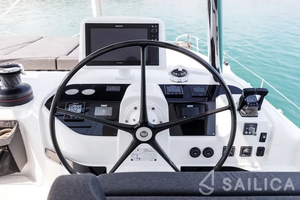 Lagoon 55 - Yacht Charter Sailica