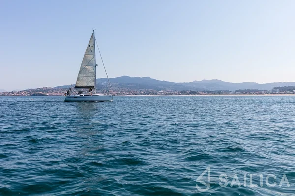 Bavaria 34 - Yacht Charter Sailica