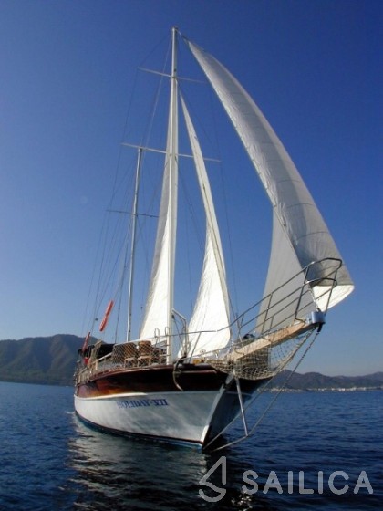 Gulet - Yacht Charter Sailica