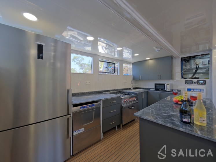 Gulet - Yacht Charter Sailica