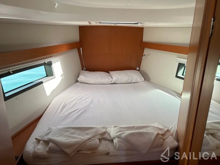 Bavaria C42 - Yacht Charter Sailica