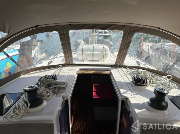 Bavaria C42 - Yacht Charter Sailica