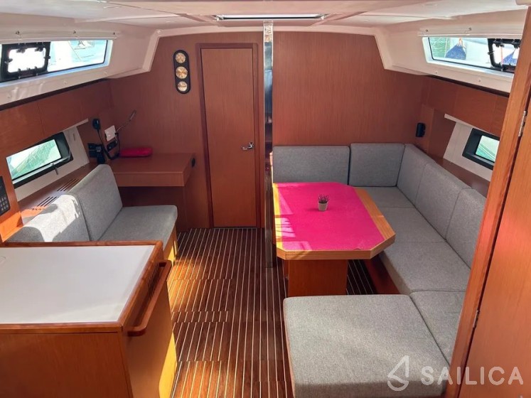 Bavaria C42 - Yacht Charter Sailica