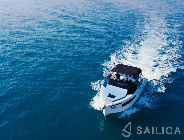 De Antonio D28 Open - Yacht Charter Sailica