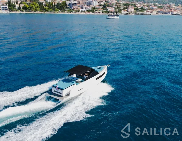 De Antonio D28 Open - Yacht Charter Sailica