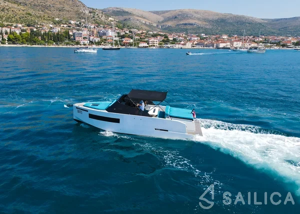 De Antonio D28 Open - Yacht Charter Sailica