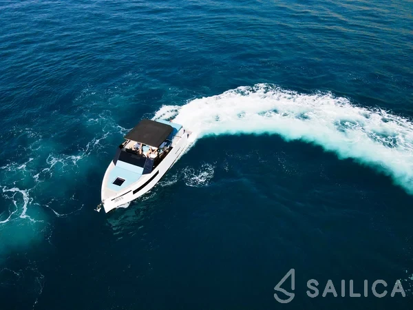 De Antonio D28 Open - Yacht Charter Sailica