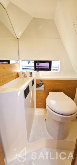 De Antonio D28 Open - Yacht Charter Sailica