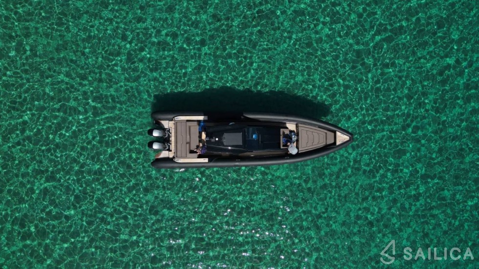 Explorer 40 - Yacht Charter Sailica