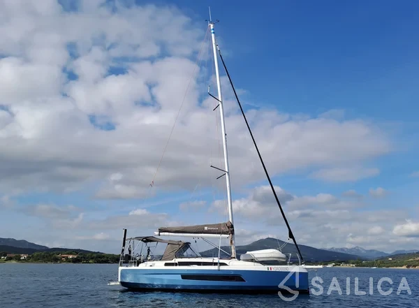 Dufour 37 - Yacht Charter Sailica
