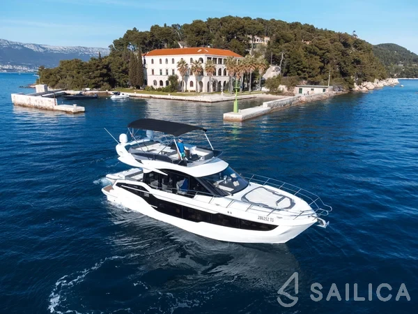 Galeon 440 Fly - Yacht Charter Sailica