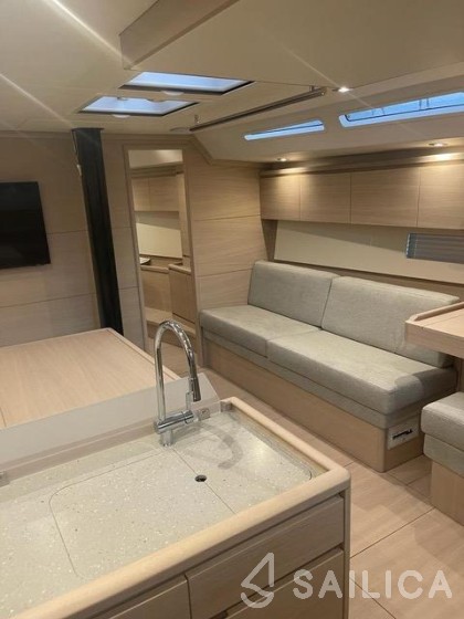 Solaris 47 - Yacht Charter Sailica