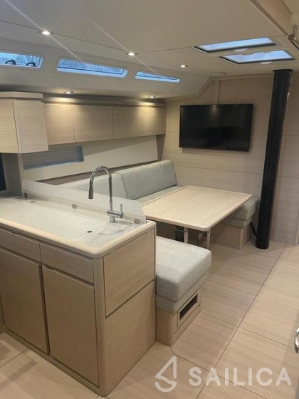 Solaris 47 - Yacht Charter Sailica
