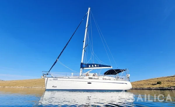 Bavaria 37 Cruiser - Yacht Charter Sailica