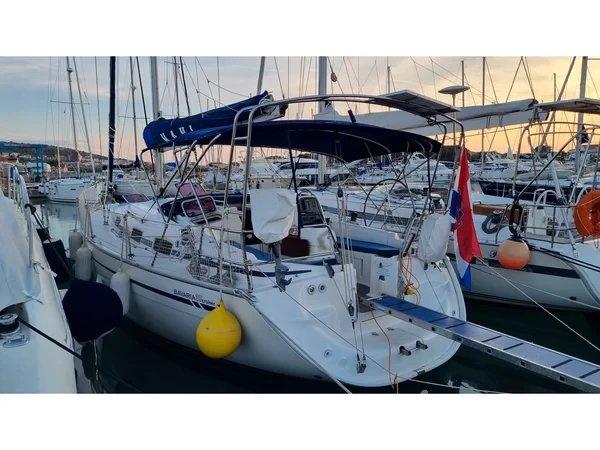 Bavaria 37 Cruiser - Yacht Charter Sailica
