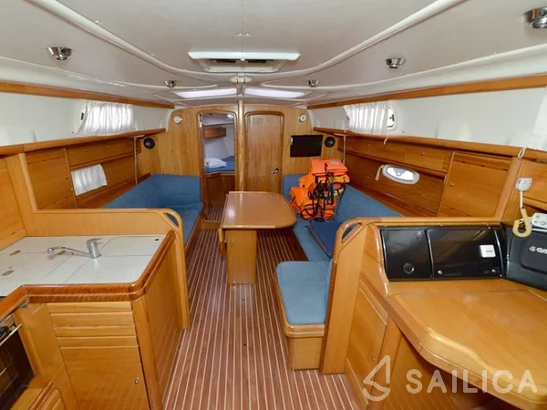 Bavaria 37 Cruiser - Yacht Charter Sailica