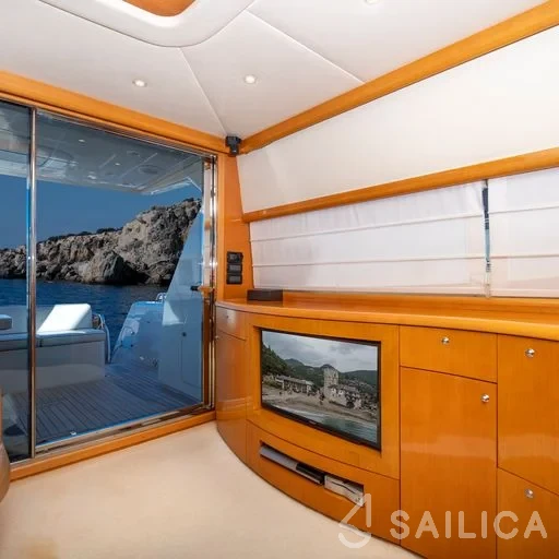 Uniesse 55 - Yacht Charter Sailica