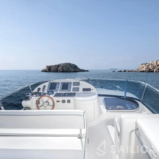 Uniesse 55 - Yacht Charter Sailica